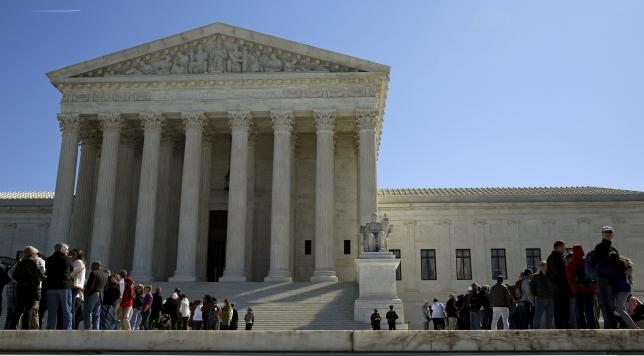 People line up to visit U.S. Supreme Court after split 4-4 decision in first major case after Scalia death in Washington